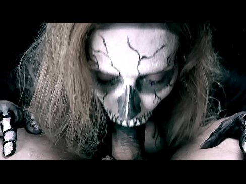 ❤️ ສາວ Demon ດູດ cock ກັບປາກສີດໍາຂອງນາງແລະກືນ cum. ວິດີໂອຮ່ວມເພດ ຢູ່ພວກເຮົາ